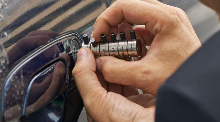 Professional gutter cleaning in Spring Dale, WV